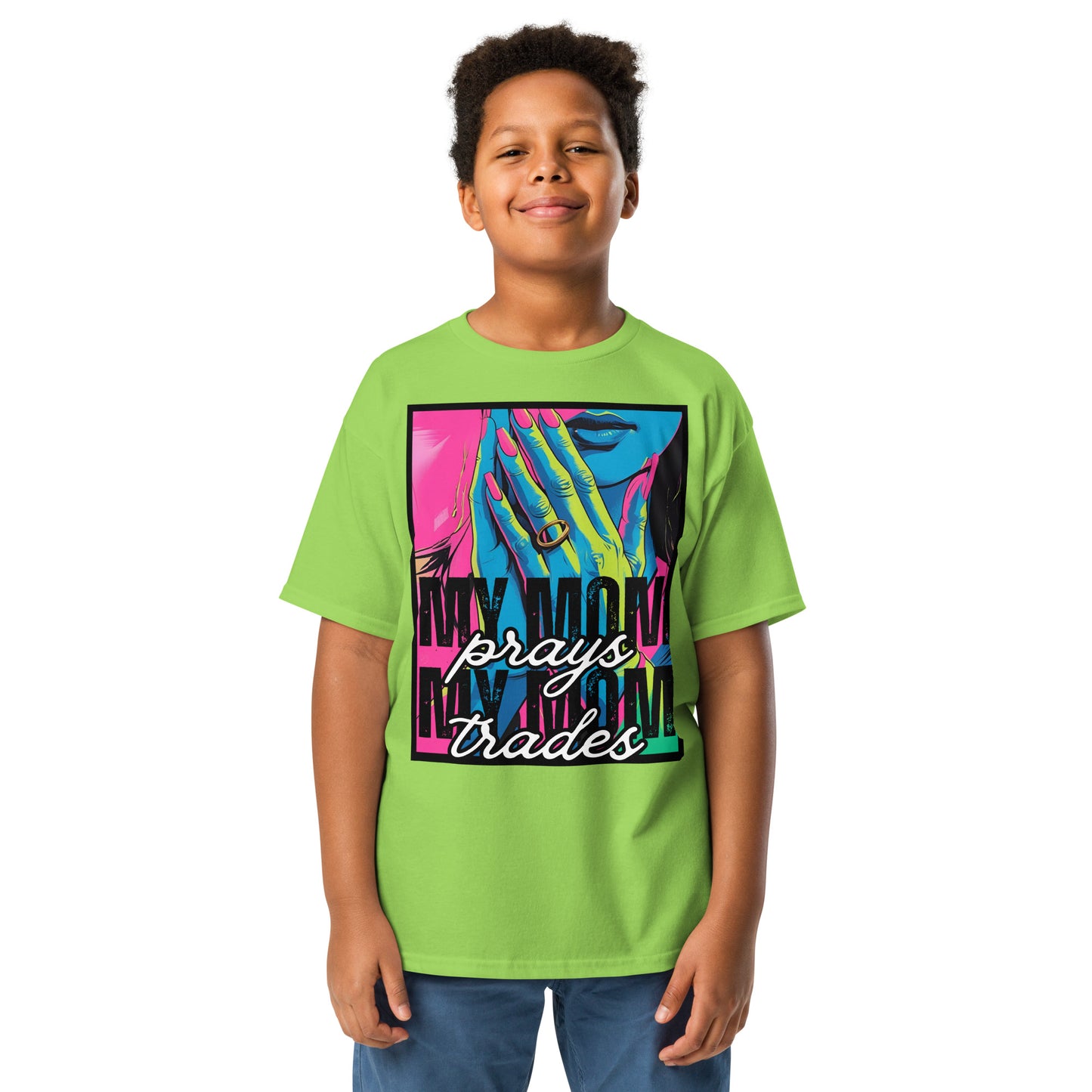 My Mom Prays & Trades – Youth Tee