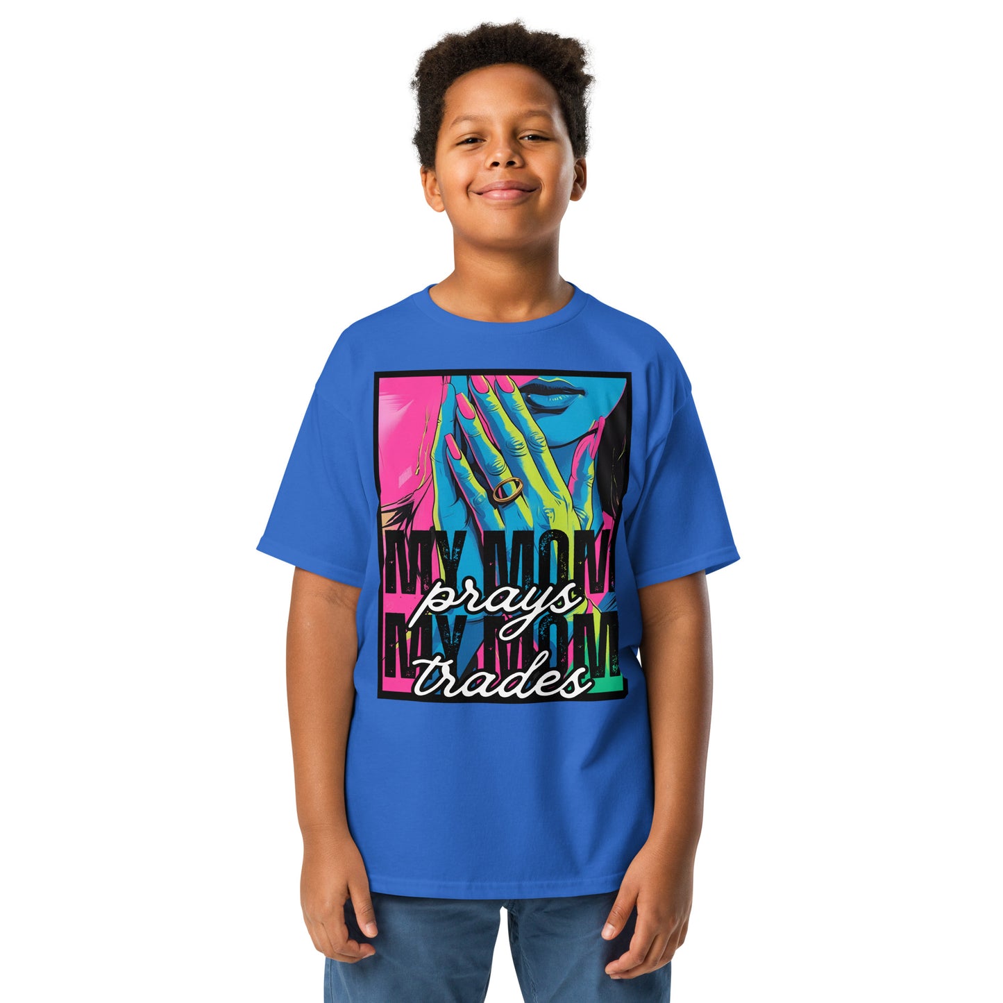 My Mom Prays & Trades – Youth Tee